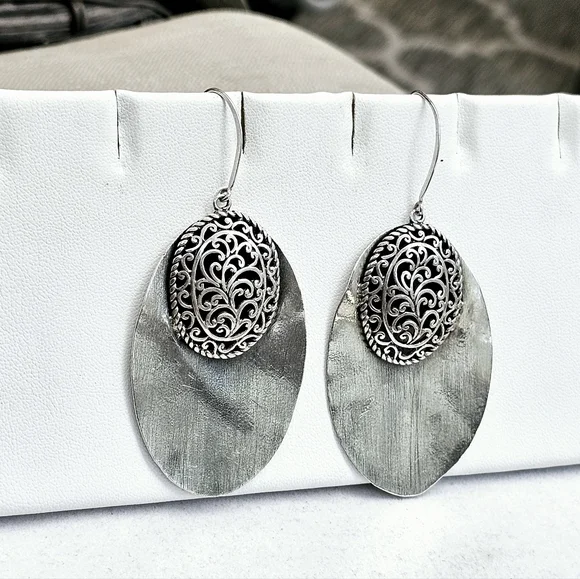 925 Sterling Oval Hammered Earrings with 925 Ornate Bali-Style Medallions - Picture 6 of 9